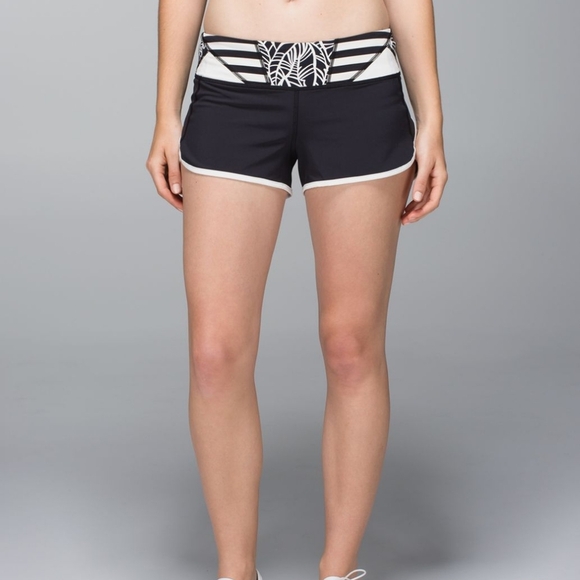 Lululemon Rare Run Speed Short *4-way Stretch Lined Size‎ 8 Black / Angel Wing - Picture 2 of 11